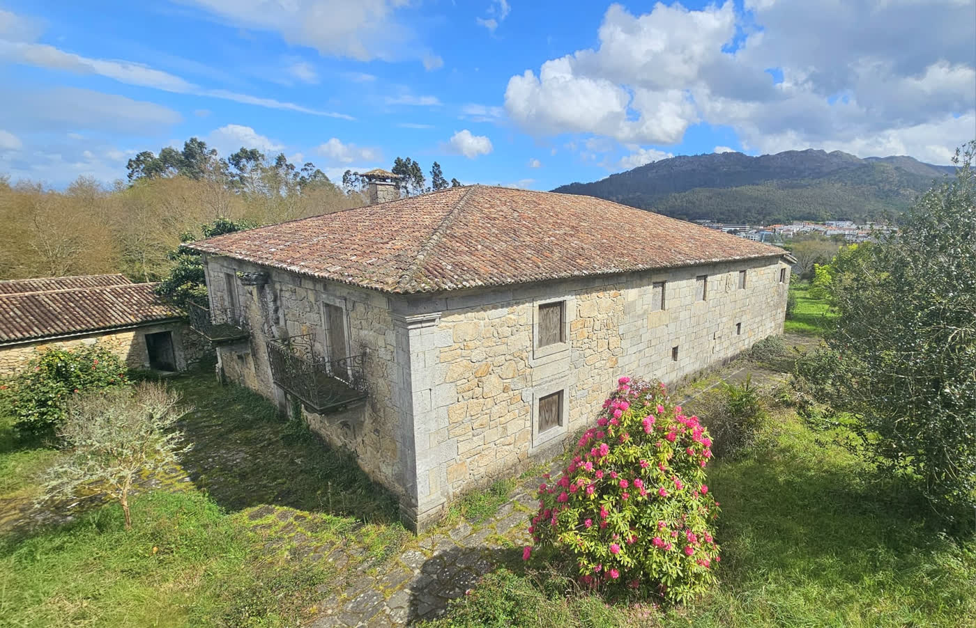 Un pazo de piedra en Tomiño