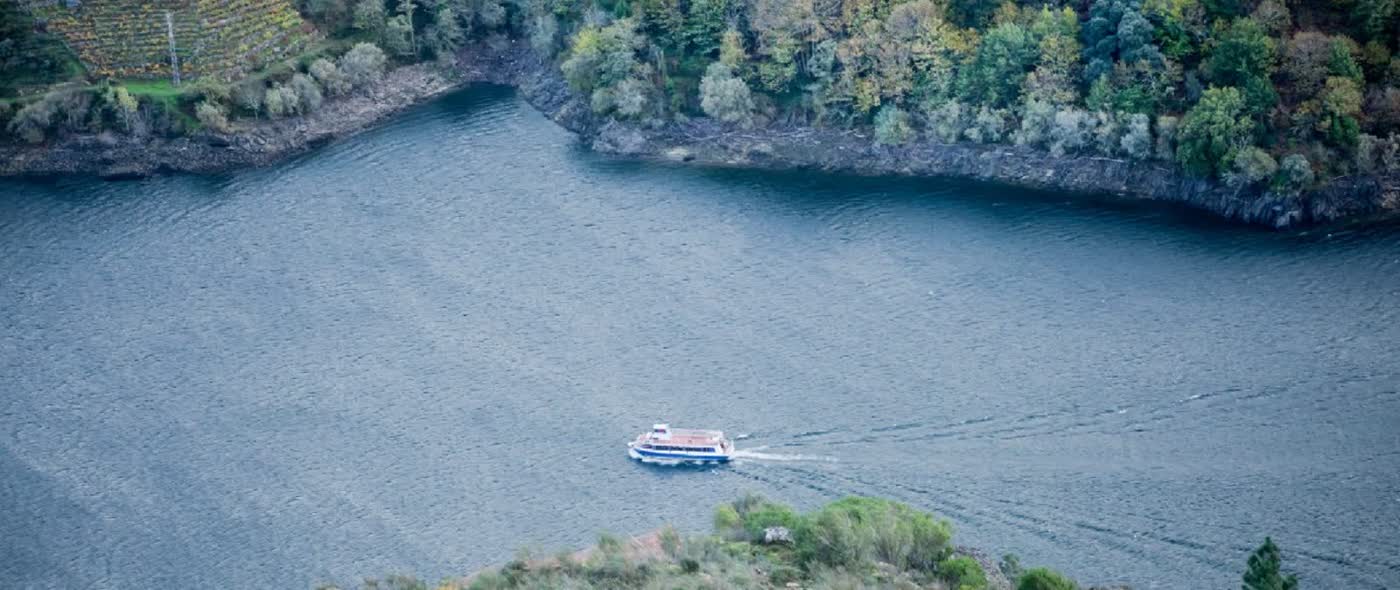 A river boat on the Ribeira Sacra